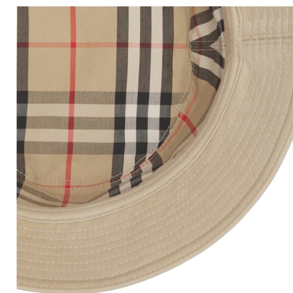 Burberry embroidered logo bucket hat 🎩 size XL made in Italy unisex - Picture 1 of 16